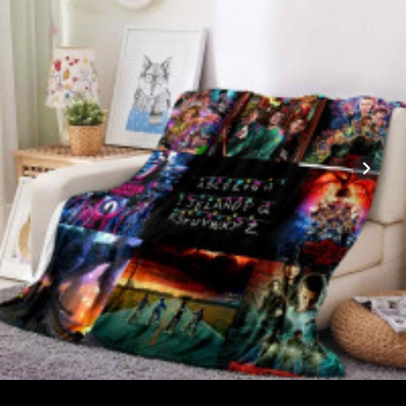 🌪STRANGER THINGS THROW BLANKET 📺🌪📺🌪 - Picture 3 of 3